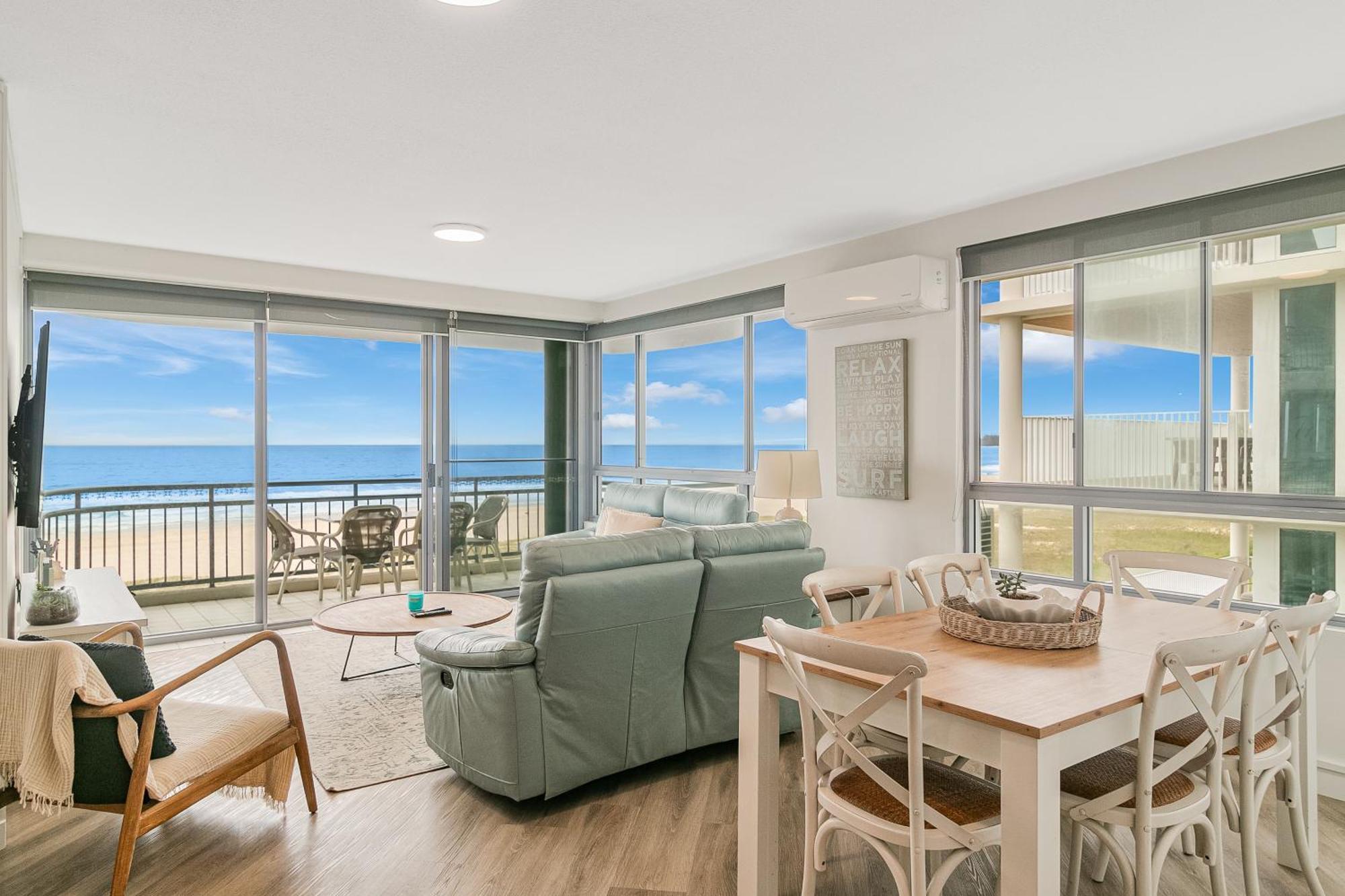 Oceanside Resort - Absolute Beachfront Apartments Gold Coast Dış mekan fotoğraf